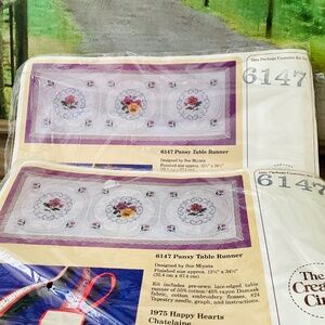 Lot of 2 Creative Circle 6147 PANSY TABLE RUNNER Counted Cross Stitch Craft Kits